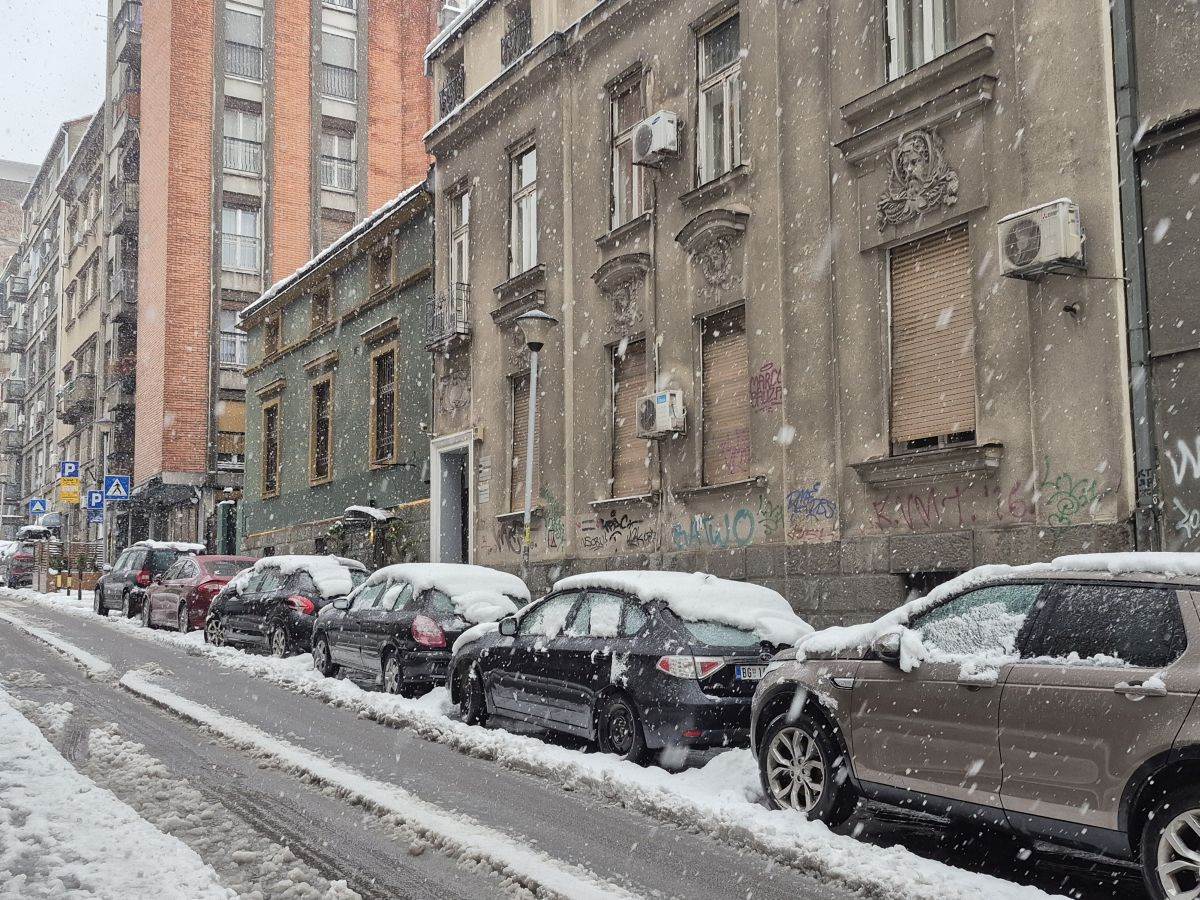 2 Beograd _ centar grada _ sneg _ zima _ automobili _ saobraćaj _ Foto Miloš B. Jovanović SmartLife.jpg - Miloš B. Jovanović / SmartLife   2 Beograd _ centar grada _ sneg _ zima _ automobili _ saobraćaj _ Foto Miloš B. Jovanović SmartLife.jpg - Miloš B. Jovanović / SmartLife