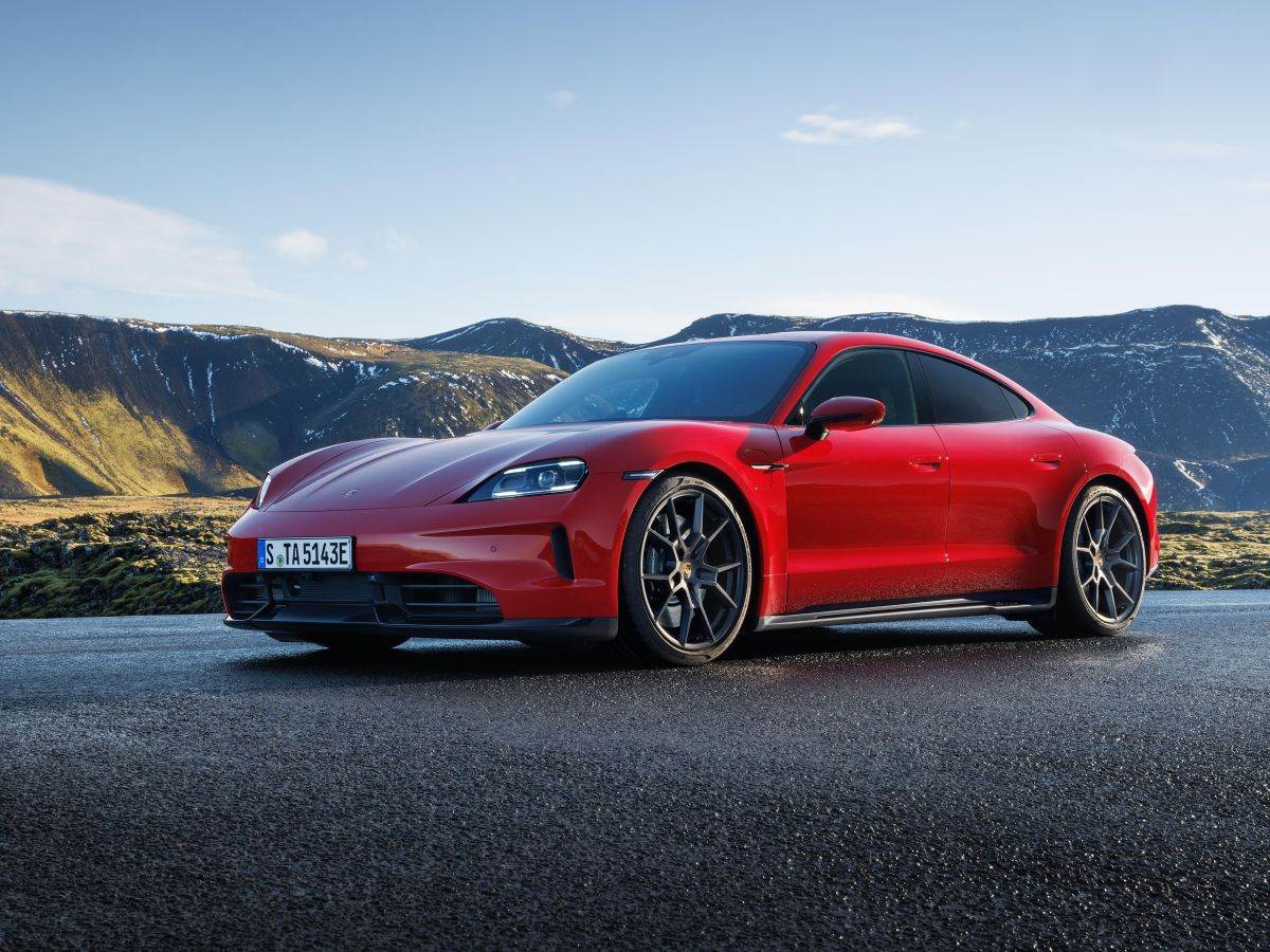  4 Porsche Taycan GTS _ Porsche.jpg - Porsche 