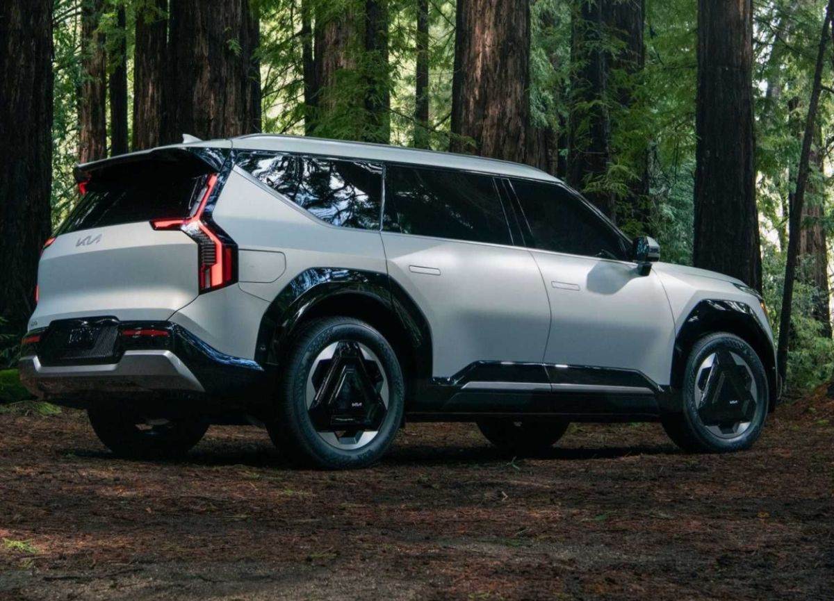  6 Kia EV9 _ Foto Kia.jpg 