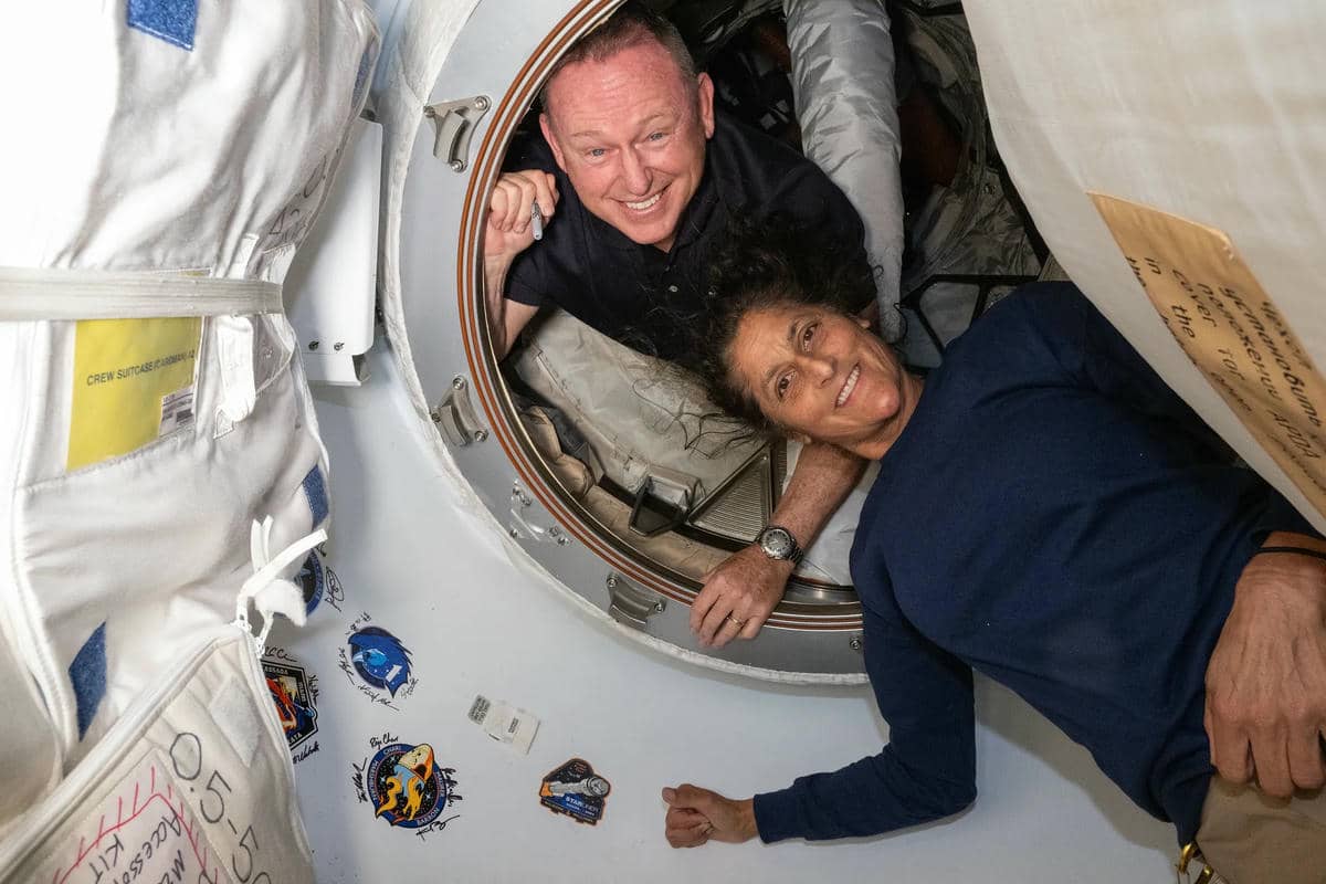 Zarobljeni astronauti 3.jpg   Zarobljeni astronauti 3.jpg