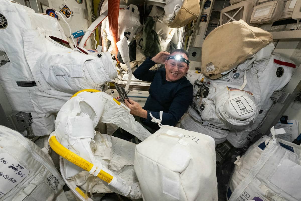 Zarobljeni astronauti 10.jpg - NASA   Zarobljeni astronauti 10.jpg - NASA