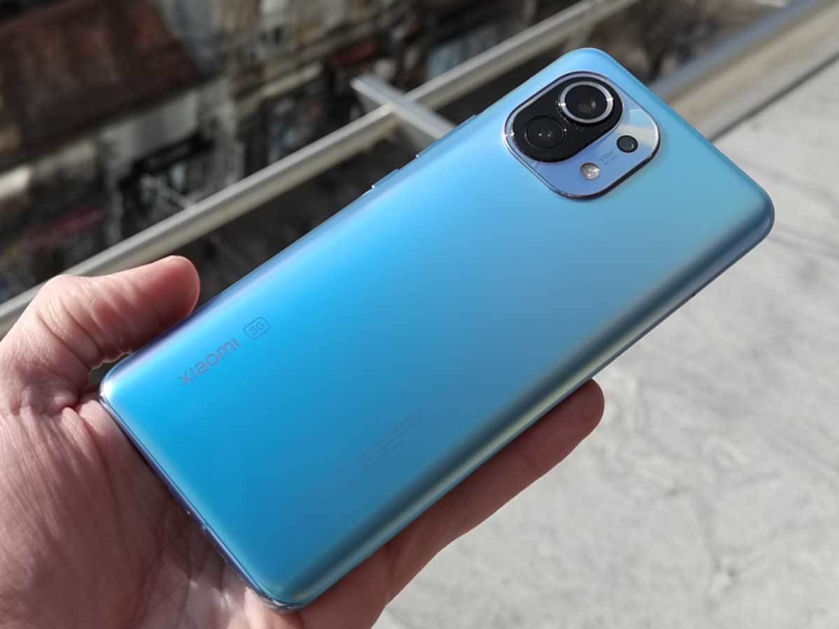 Xiaomi Mi 11   Xiaomi Mi 11