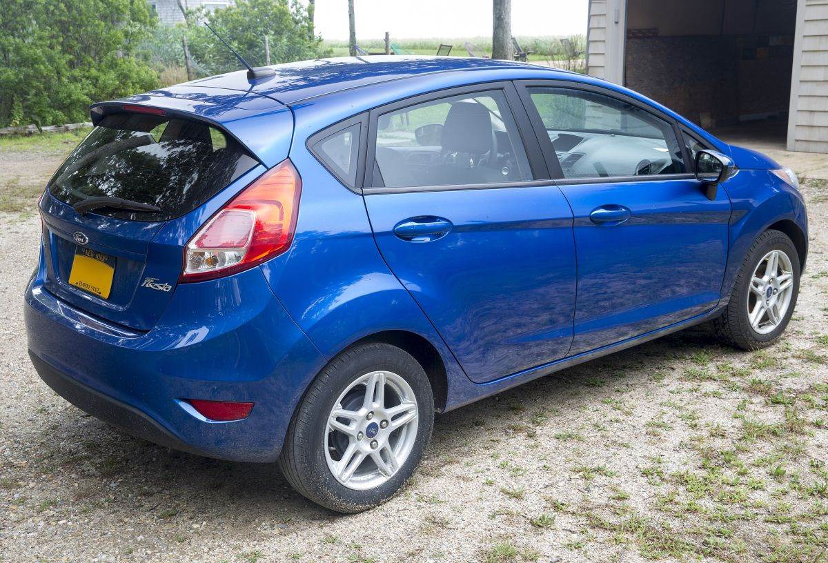 Ford Fiesta SE _ Foto Wikimedia Mr.choppers.jpg   Ford Fiesta SE _ Foto Wikimedia Mr.choppers.jpg