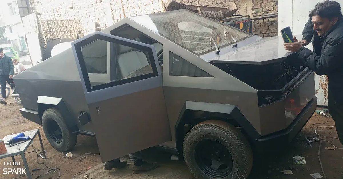  Pakistanski CyberTruck _ Foto Instagram mughalsafeguard (4).jpg - Instagram / mughalsafeguard 