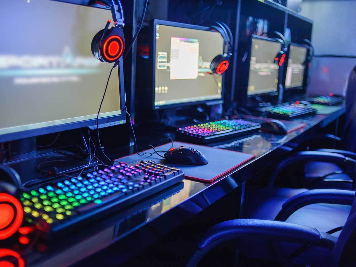 Prazan internet kafe Prazan internet kafe