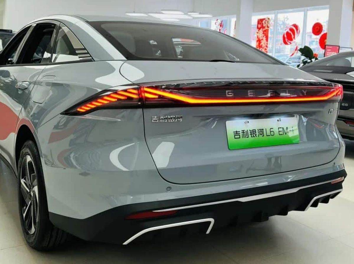  Geely Galaxy L6 EM-i PHEV _ Foto PrintScreen CarNewsChina (5).jpg - Printscreen / CarNewsChina 