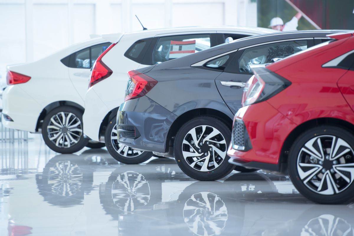 Automobili _ auto salon _ Foto Shutterstock.jpg Automobili _ auto salon _ Foto Shutterstock.jpg