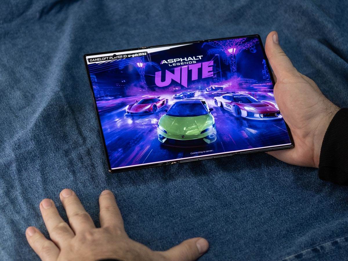 Huawei Mate XT Ultimate Design ekran   Huawei Mate XT Ultimate Design ekran