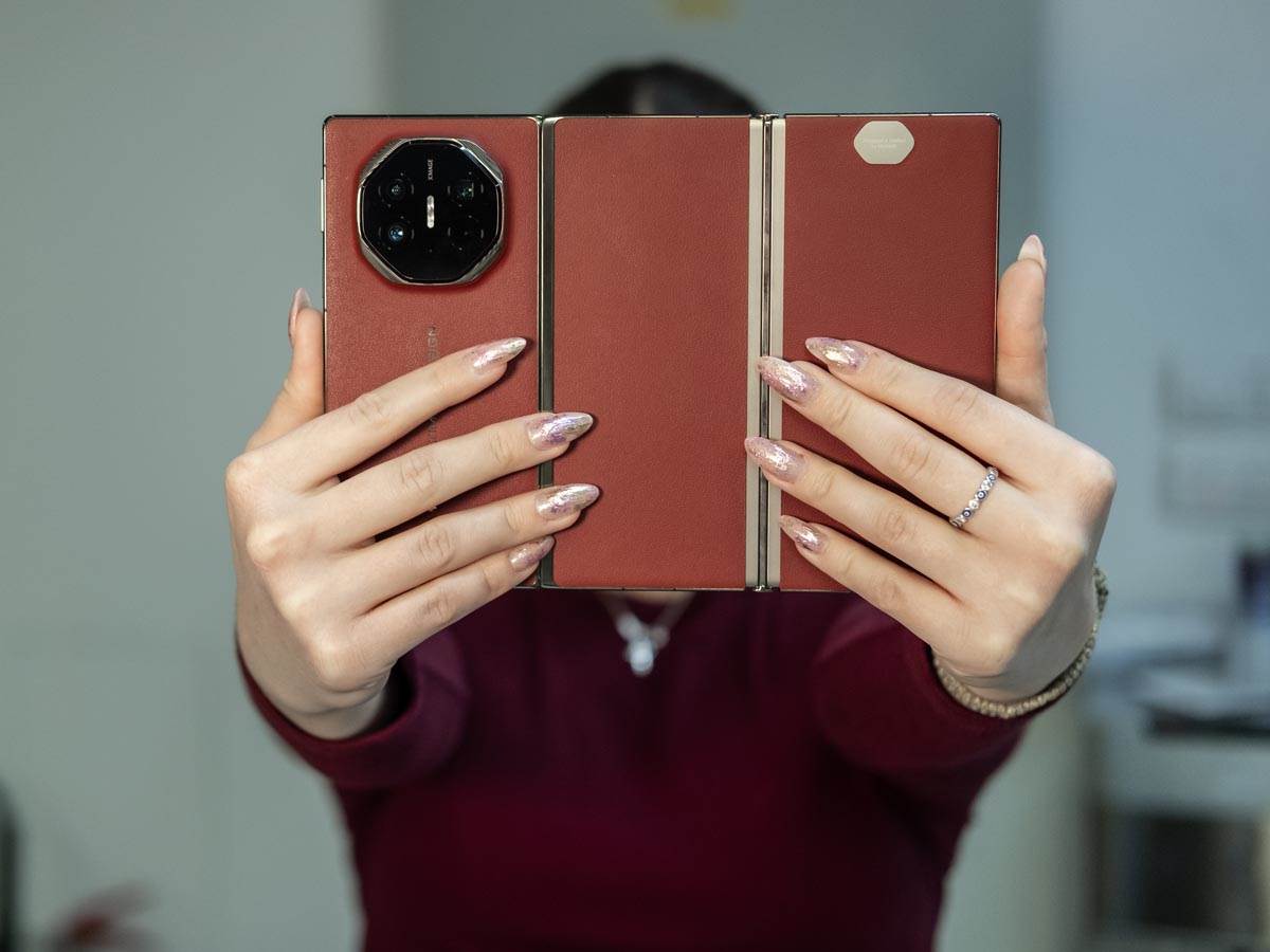 Huawei Mate XT Ultimate Design kamere   Huawei Mate XT Ultimate Design kamere