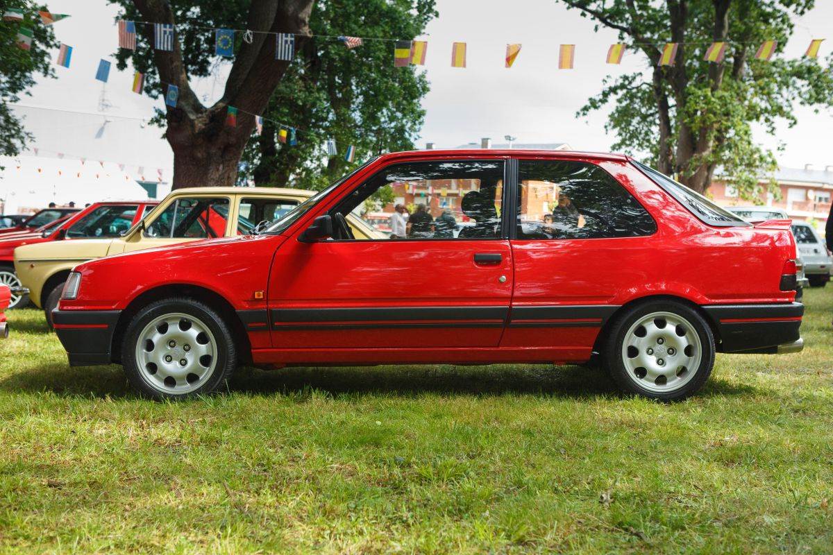  Peugeot 309 GTI 16V _ Foto  Shutterstock.jpg - Shutterstock 