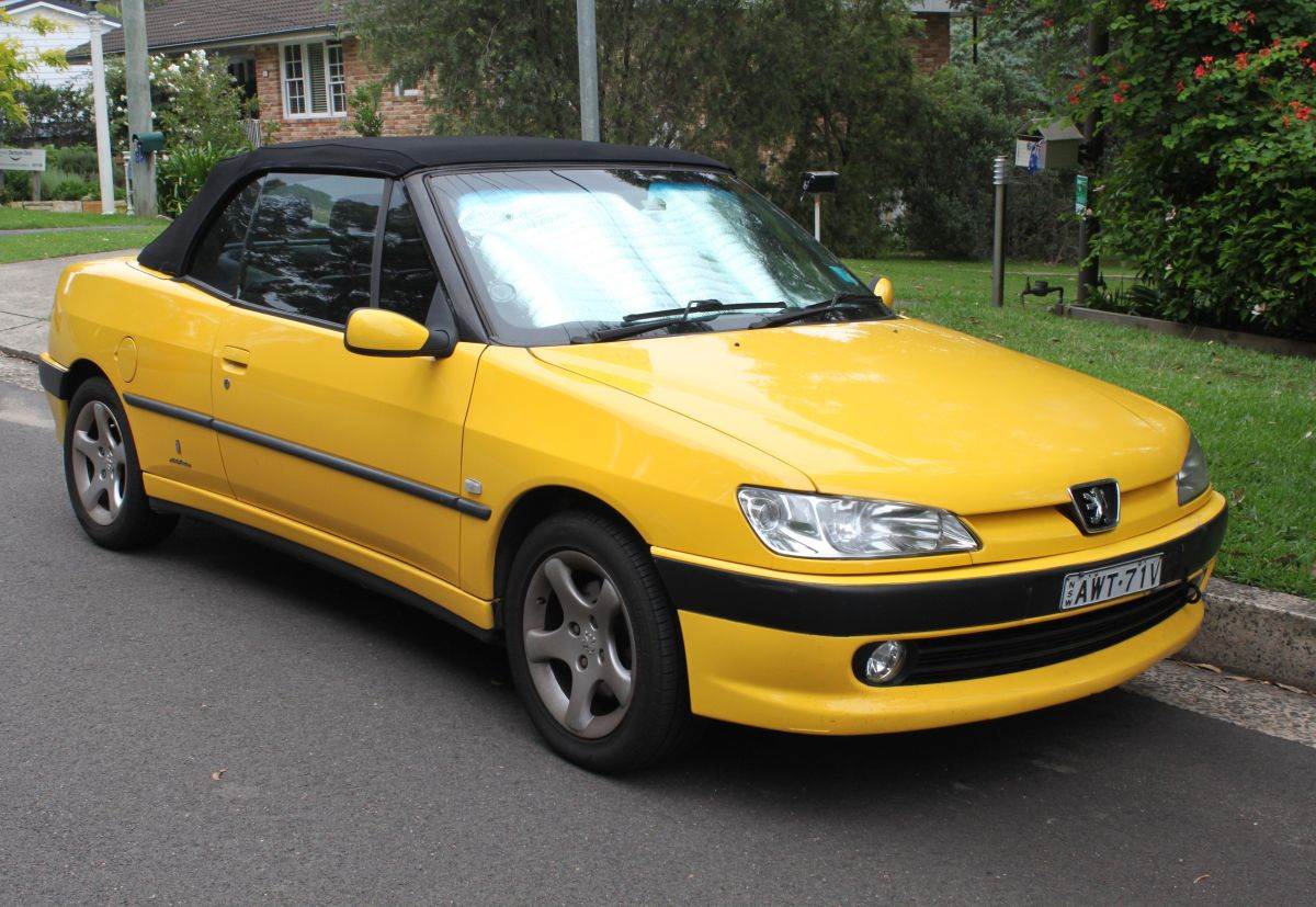 Peugeot 306 2.0i Cabriolet _ Foto Wikimedia Jeremy.jpg   Peugeot 306 2.0i Cabriolet _ Foto Wikimedia Jeremy.jpg
