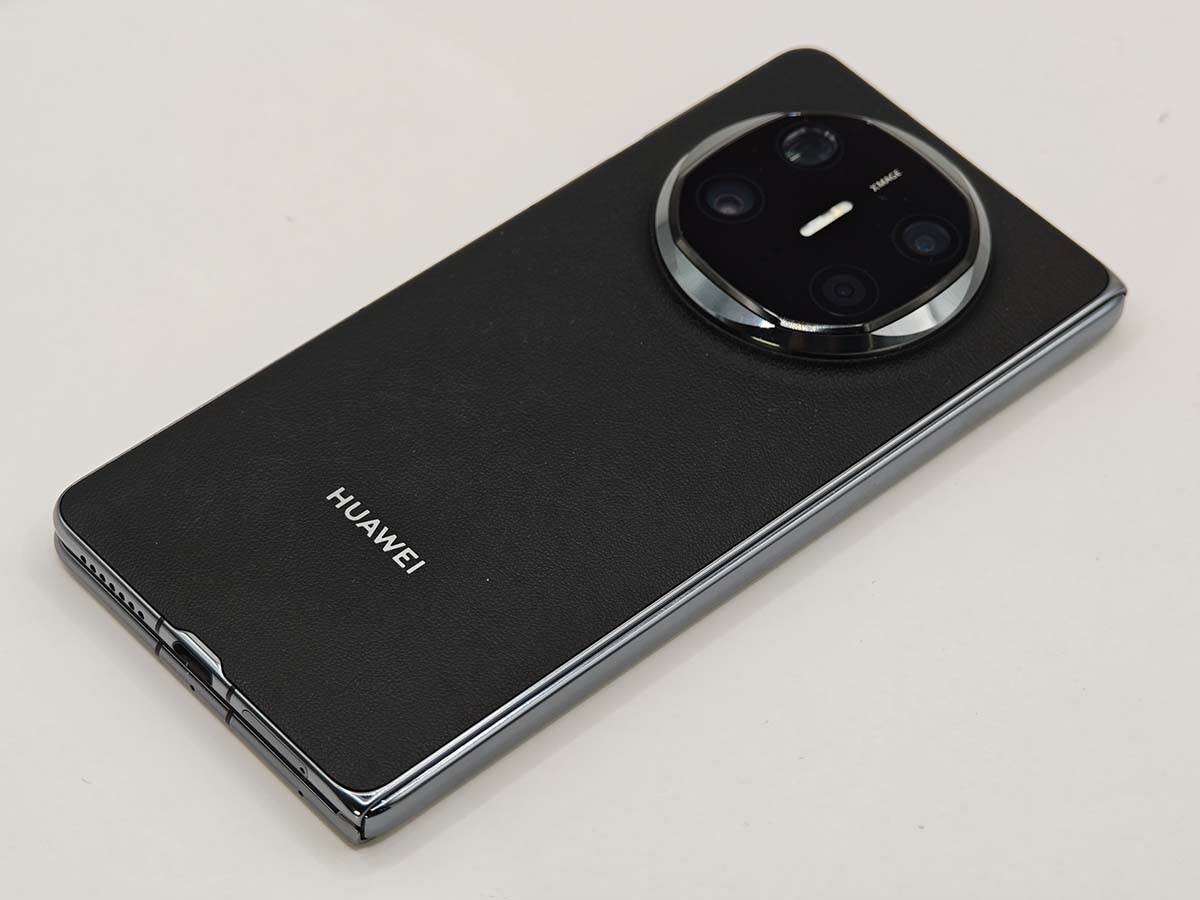 Huawei Mate X6 dizajn 3.jpg - SmartLife / Ilija Baošić   Huawei Mate X6 dizajn 3.jpg - SmartLife / Ilija Baošić