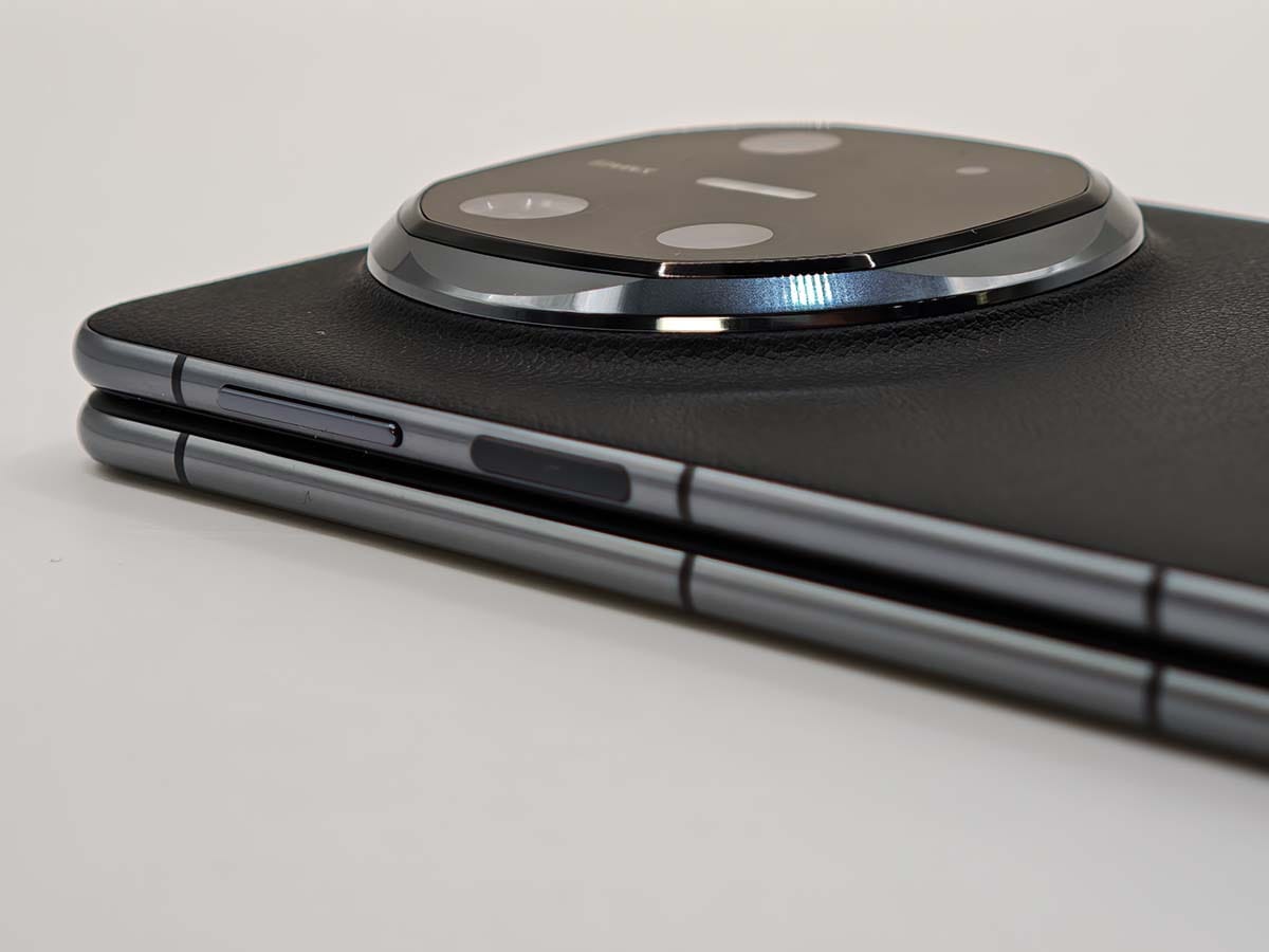 Huawei Mate X6 dizajn 9.jpg - SmartLife / Ilija Baošić   Huawei Mate X6 dizajn 9.jpg - SmartLife / Ilija Baošić