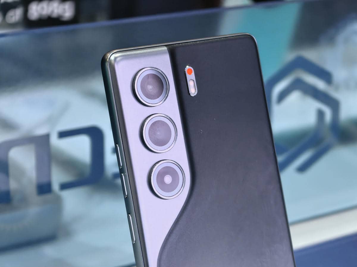  TECNO CAMON 40 slika 2.jpg - SmartLife / Ilija Baošić 