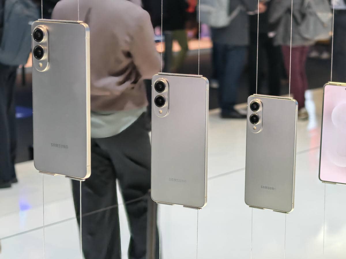 Samsung Galaxy S25 Edge MWC 2025 uživo Samsung Galaxy S25 Edge MWC 2025 uživo
