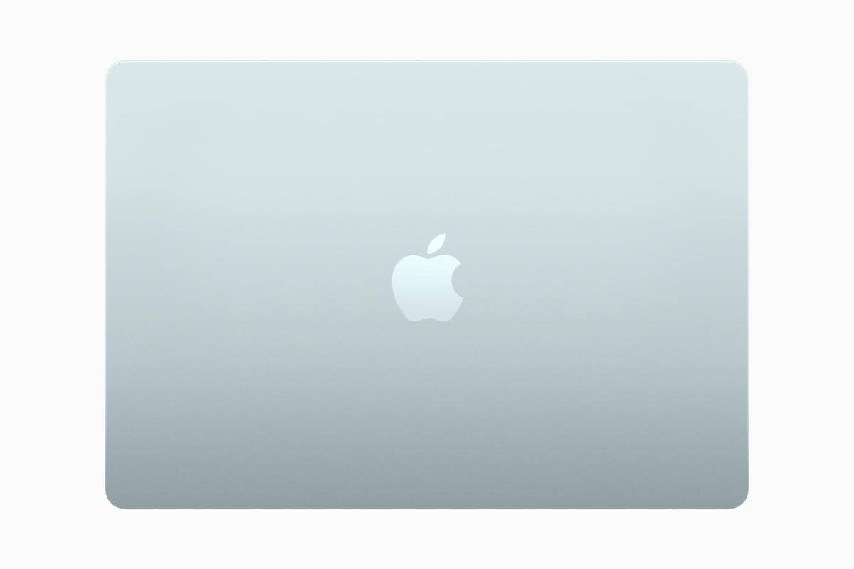  Apple-MacBook-Air-top-view-250305.jpg 