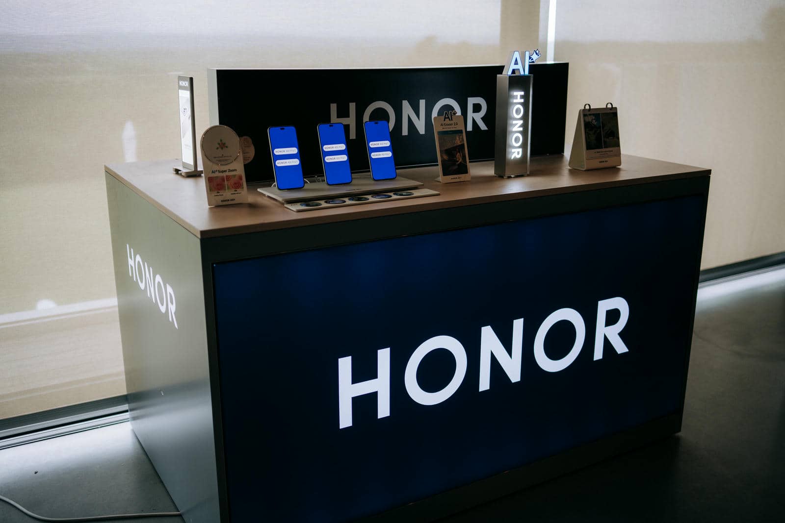 HONOR 400 serija HONOR 400 serija