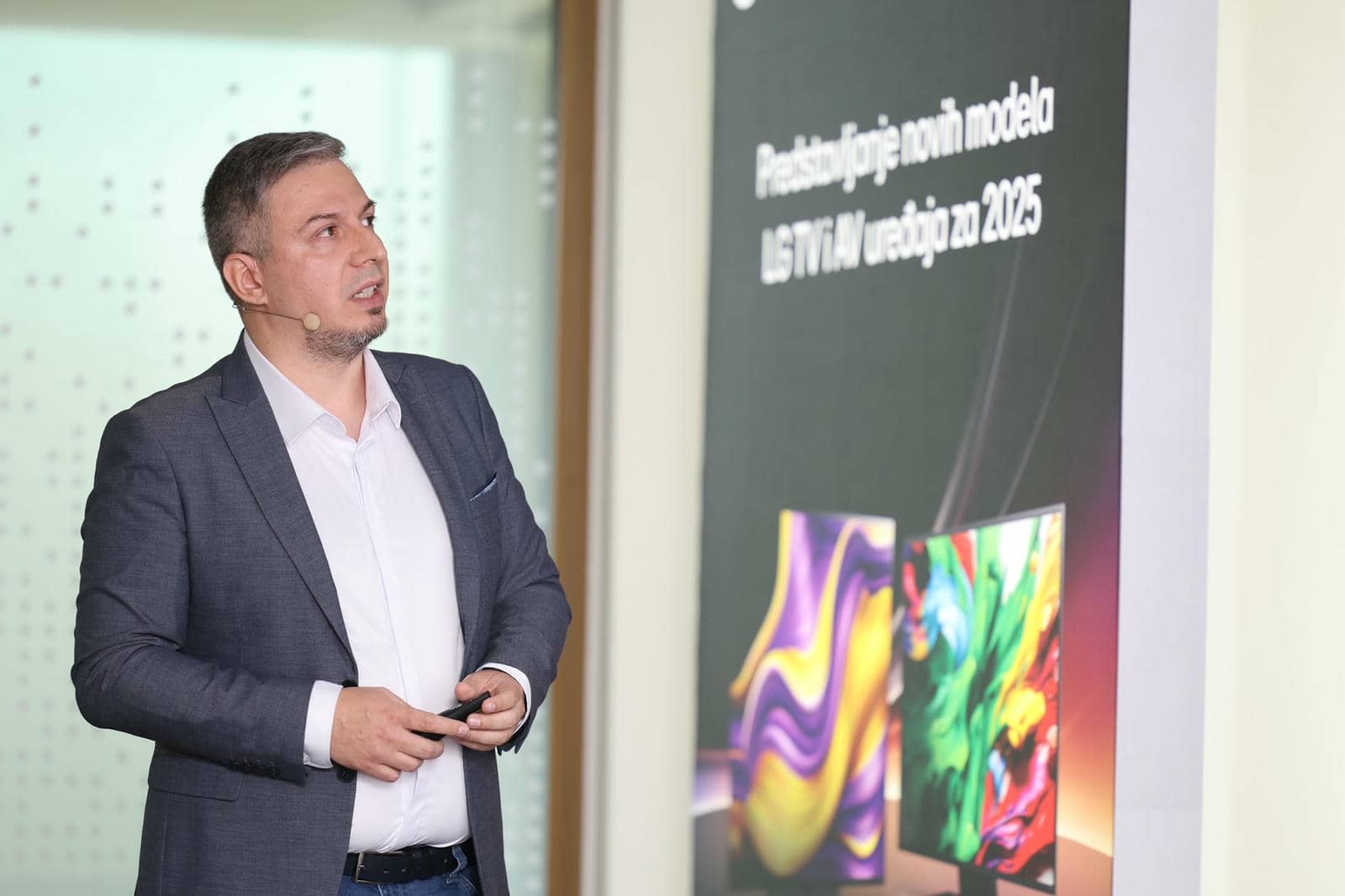 Nemanja Gojković, specijalista za Media Solution proizvode kompanije LG Electronics Nemanja Gojković, specijalista za Media Solution proizvode kompanije LG Electronics