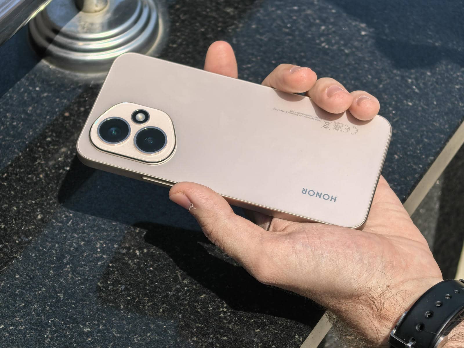 HONOR 400 performanse   HONOR 400 performanse