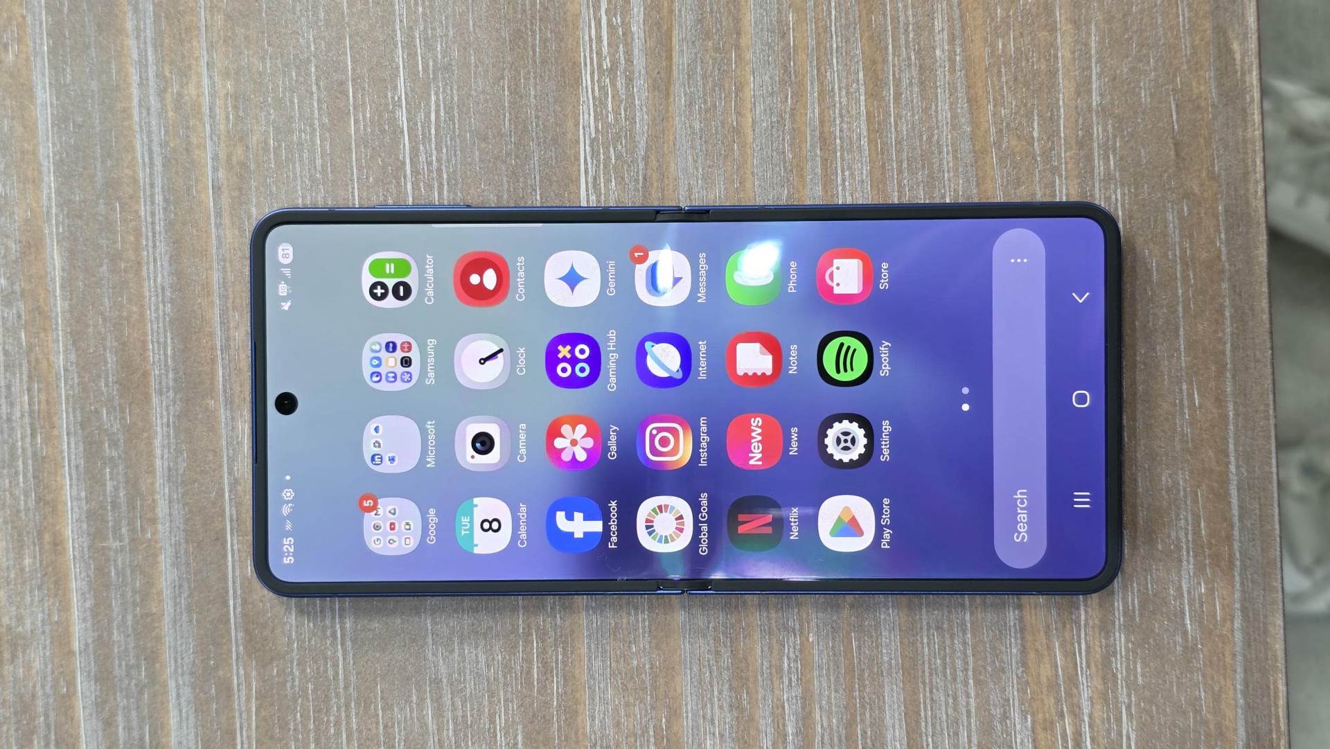  Samsung Galaxy Z Flip7 dizajn uživo 8.jpg - Smartlife 