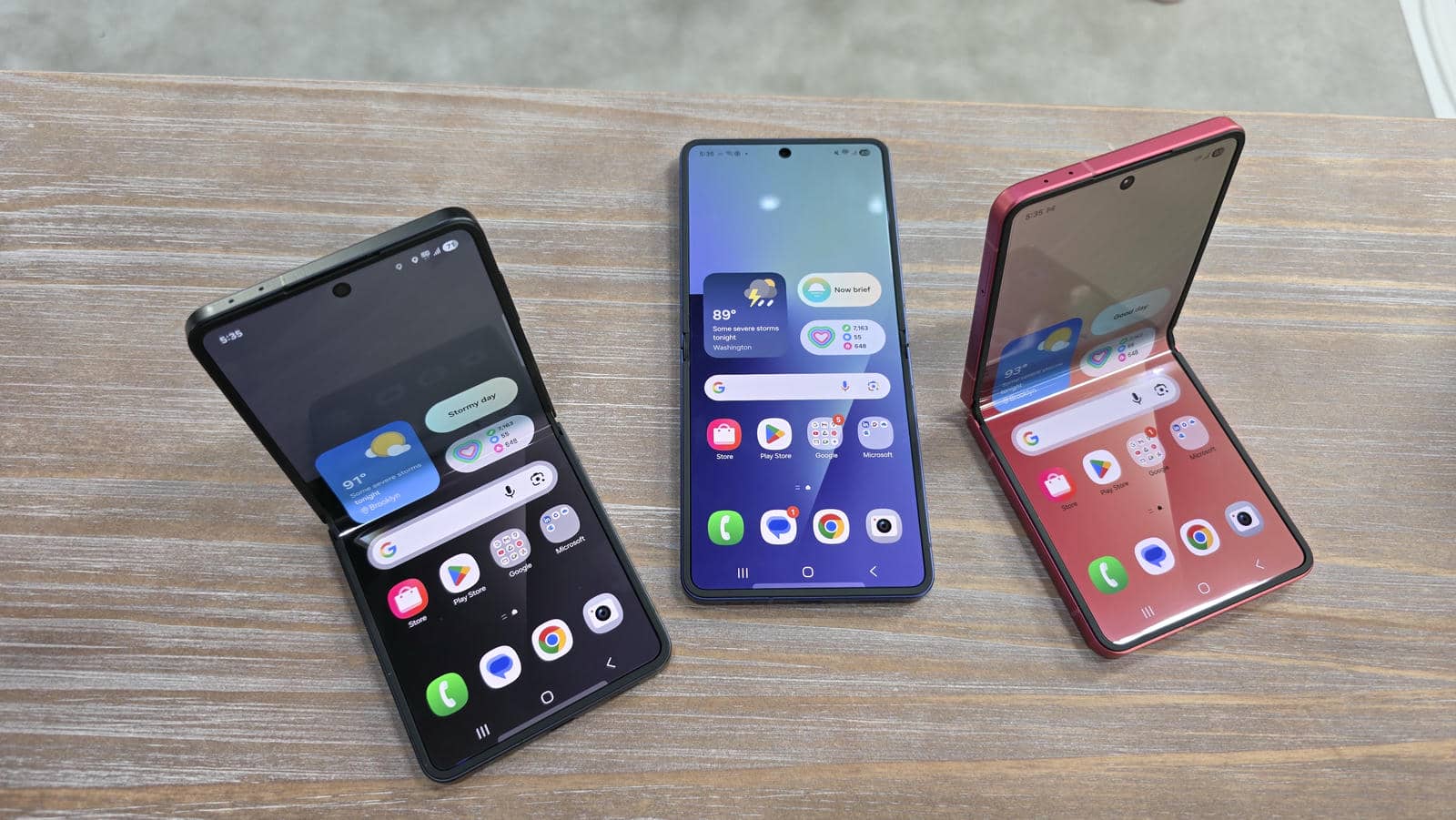 Samsung Galaxy Z Flip7 dizajn uživo 13.jpg   Samsung Galaxy Z Flip7 dizajn uživo 13.jpg