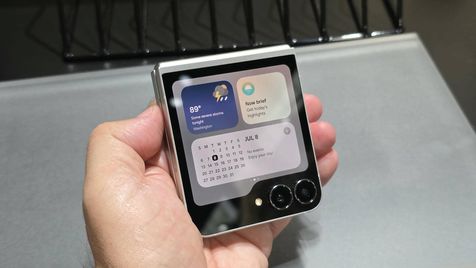  Samsung Galaxy Z Flip7 FE dizajn uživo 1.jpg - Smartlife 