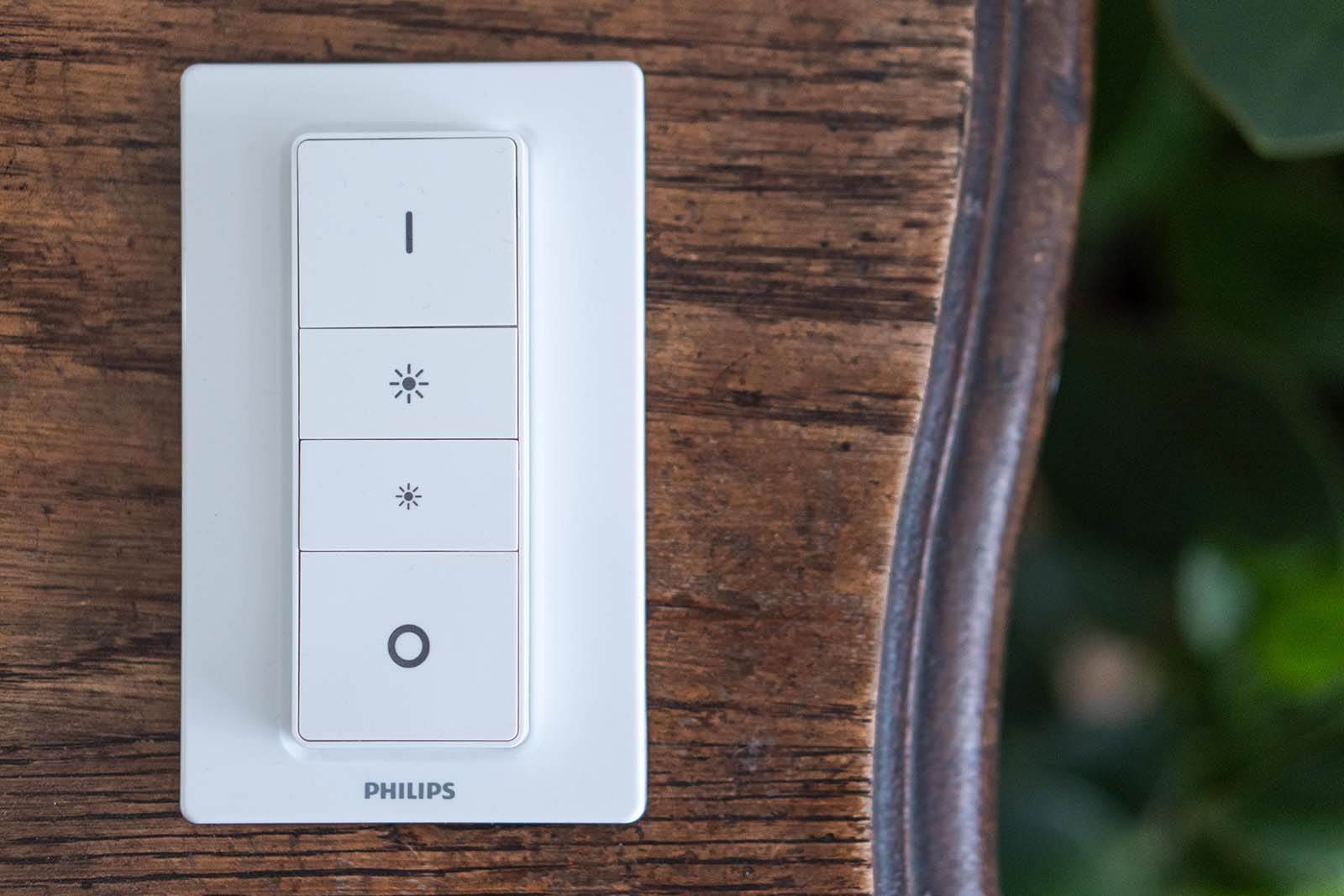 Philips Hue prekidač   Philips Hue prekidač