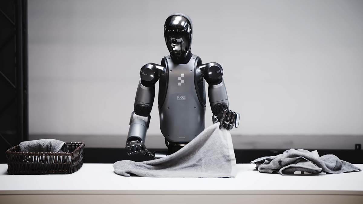 Robot slaže peškire Robot slaže peškire