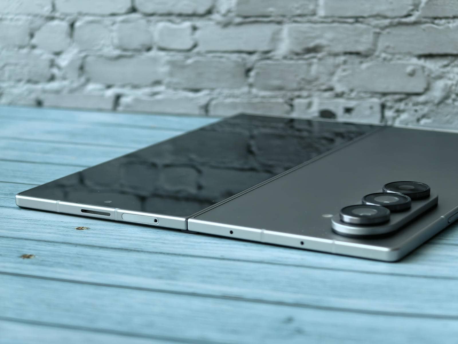 Samsung Galaxy Z Fold7 ravne ivice Samsung Galaxy Z Fold7 ravne ivice
