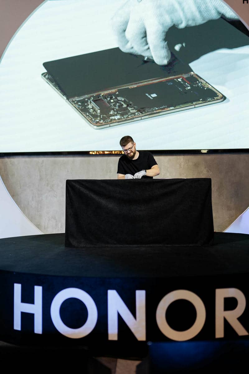 HONOR Magic V5 - performans rasklapanja.jpg - Promo   HONOR Magic V5 - performans rasklapanja.jpg - Promo