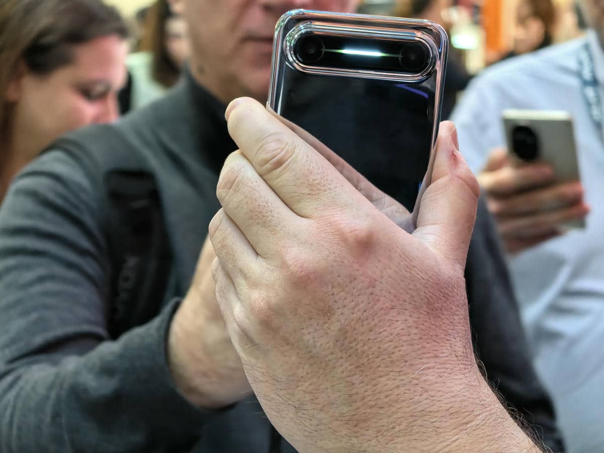  TECNO Spark Slim koncept slika 1.jpg - Ilija Baošić 