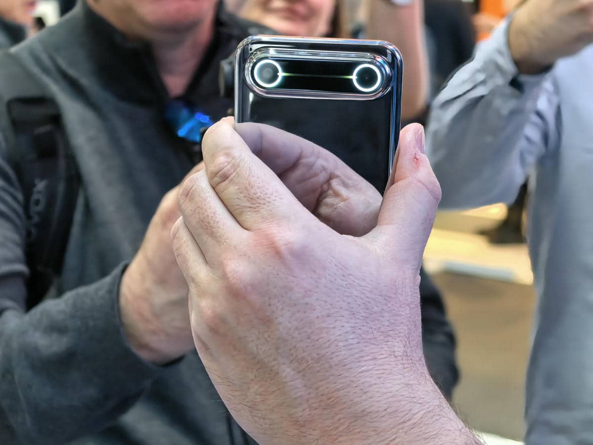  TECNO Spark Slim koncept slika 2.jpg 