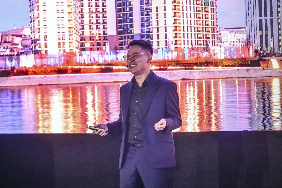  Steven Huang 