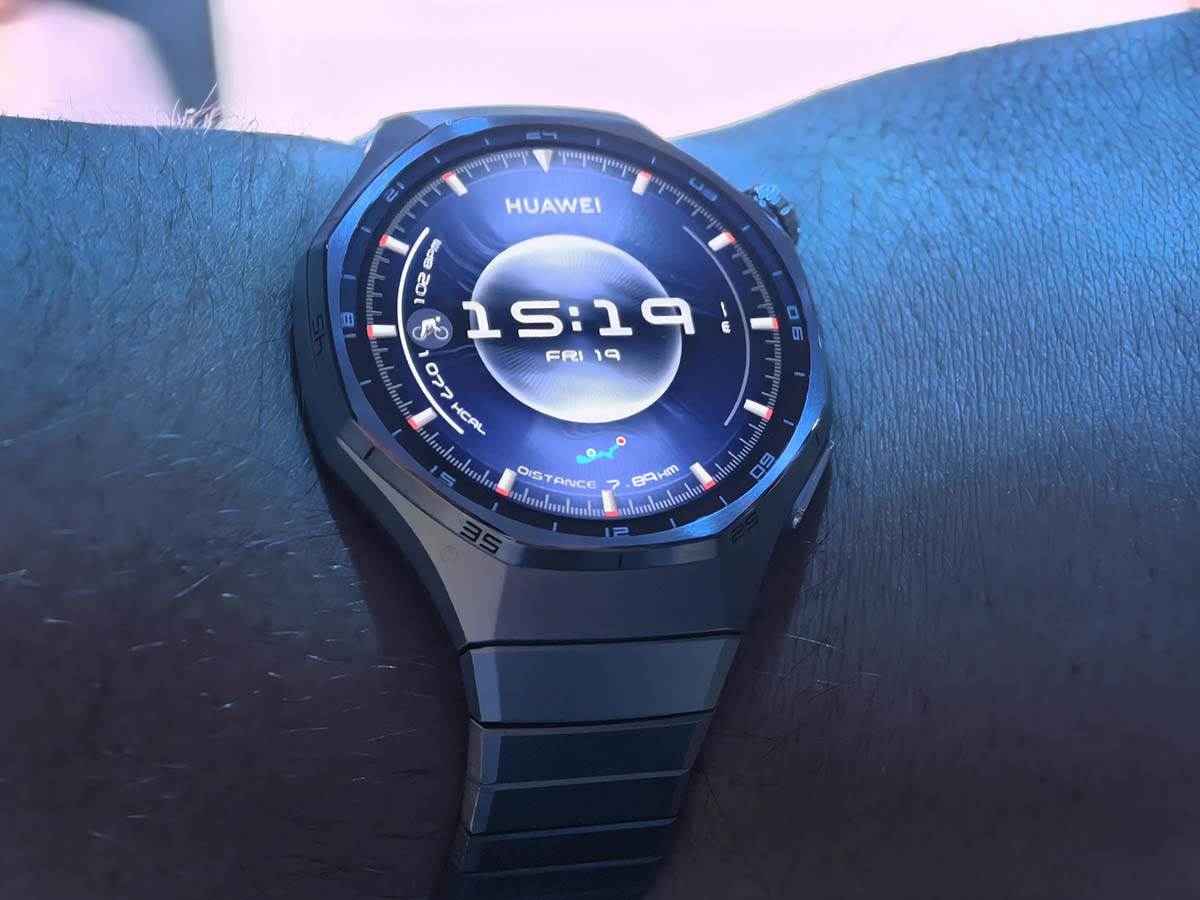  Huawei Watch GT 6 Pro 