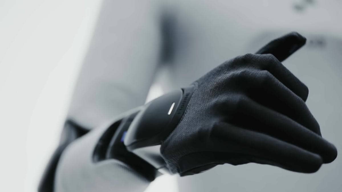 Figure 03 ruka   Figure 03 ruka