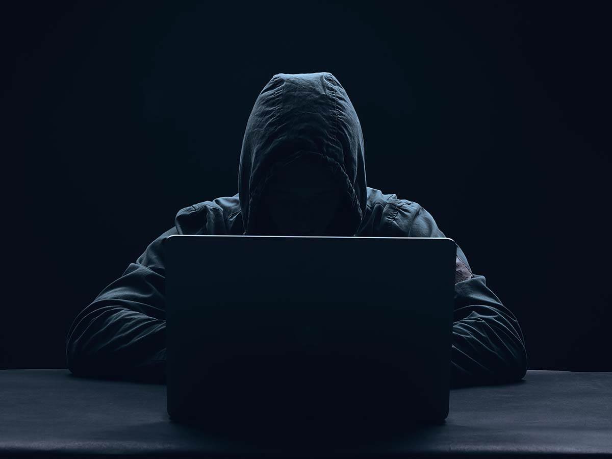 Haker na laptopu Haker na laptopu
