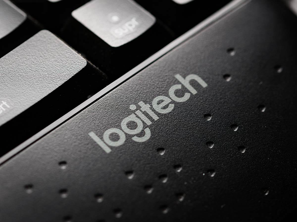 Logitech logo 