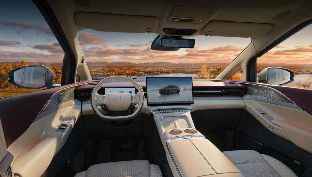  XPeng X9 PowerX kabina 