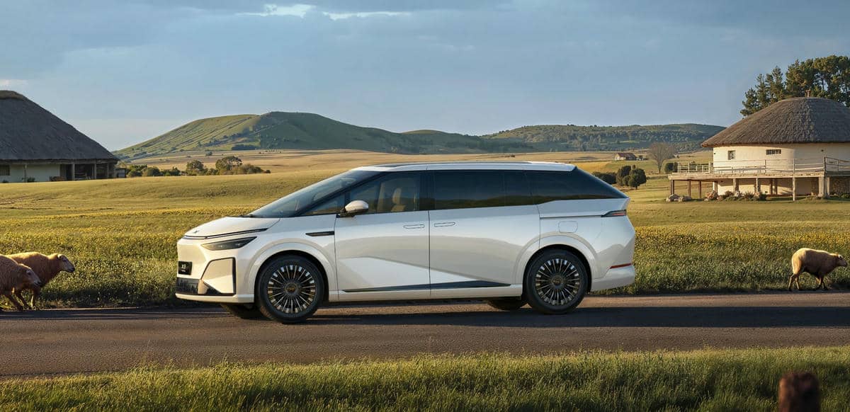  XPeng X9 PowerX slika 8.jpg - XPeng 