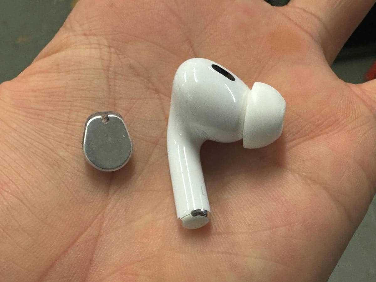  Lumia 2 vs Airpods Pro veličina 