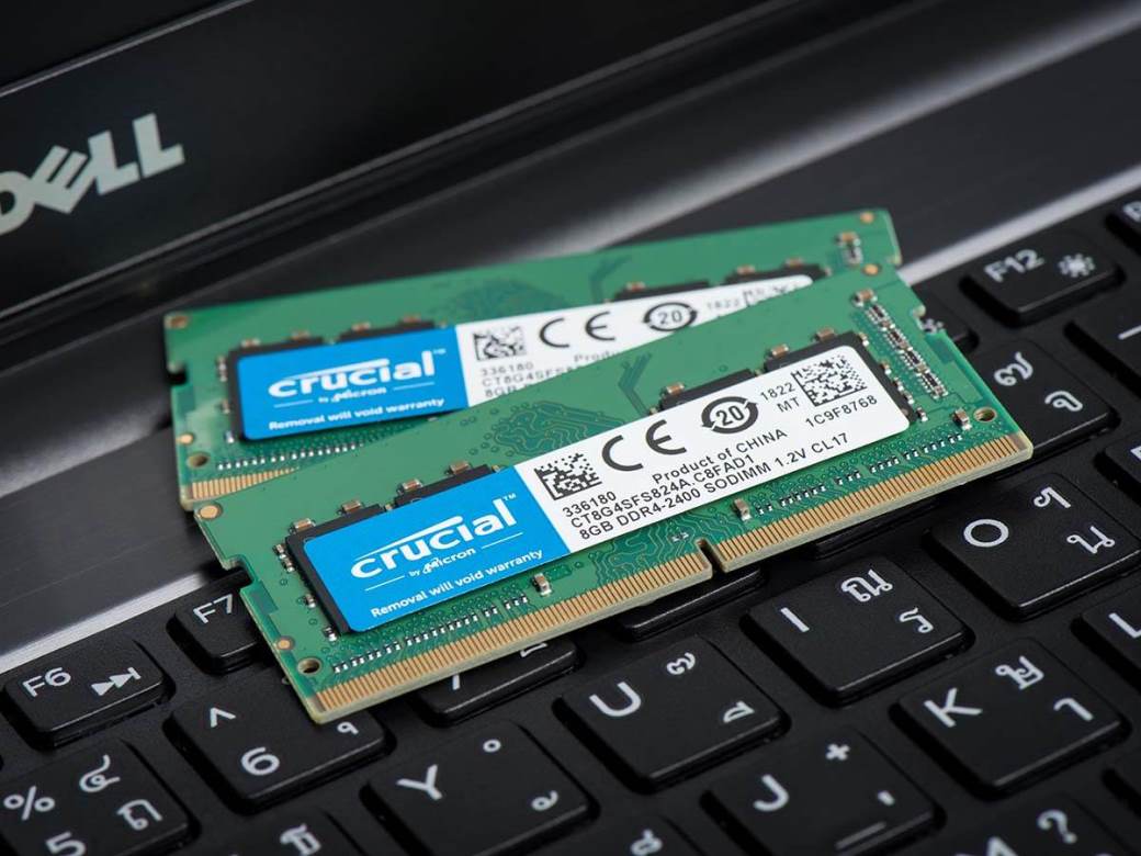  Crucial RAM moduli 