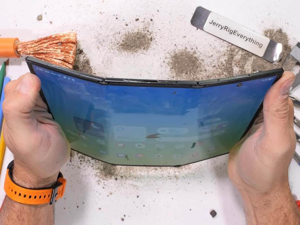  Samsung Galaxy Z TriFold test izdržljivosti 