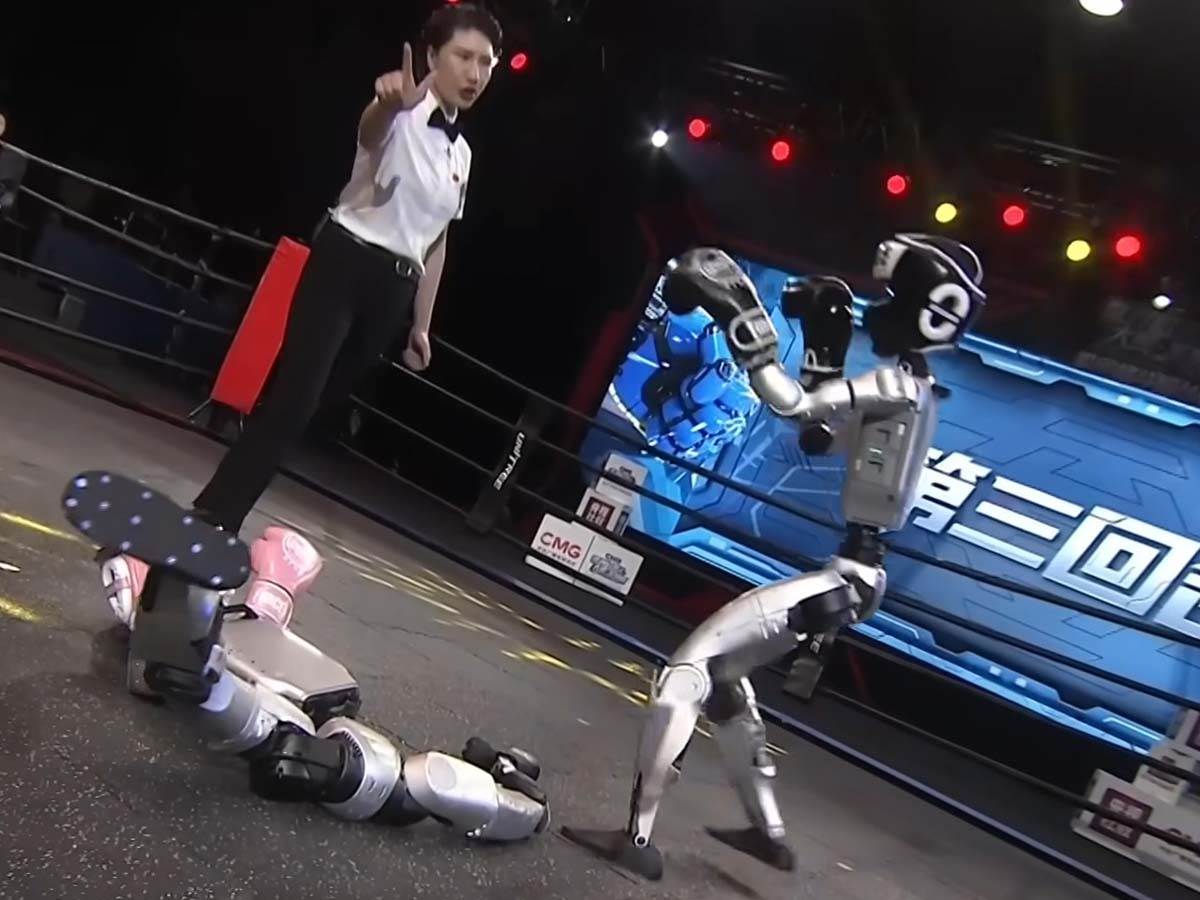 Unitree G1 Humanoid Robot Boxing_ All the WILDEST Highlights _ What The Future 2-29 screenshot.jpg - YouTube / CNET 