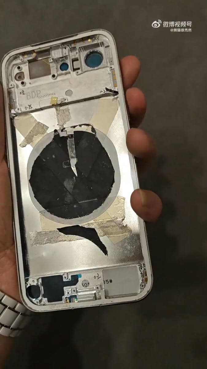  Xiaomi 17 Air prototip 5.jpg - Weibo / Bald Panda 