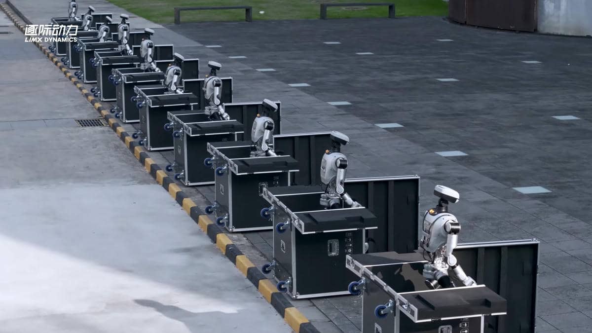  Oli humanoidni roboti koordinacija 1.jpg - YouTube / LymX Dynamics 