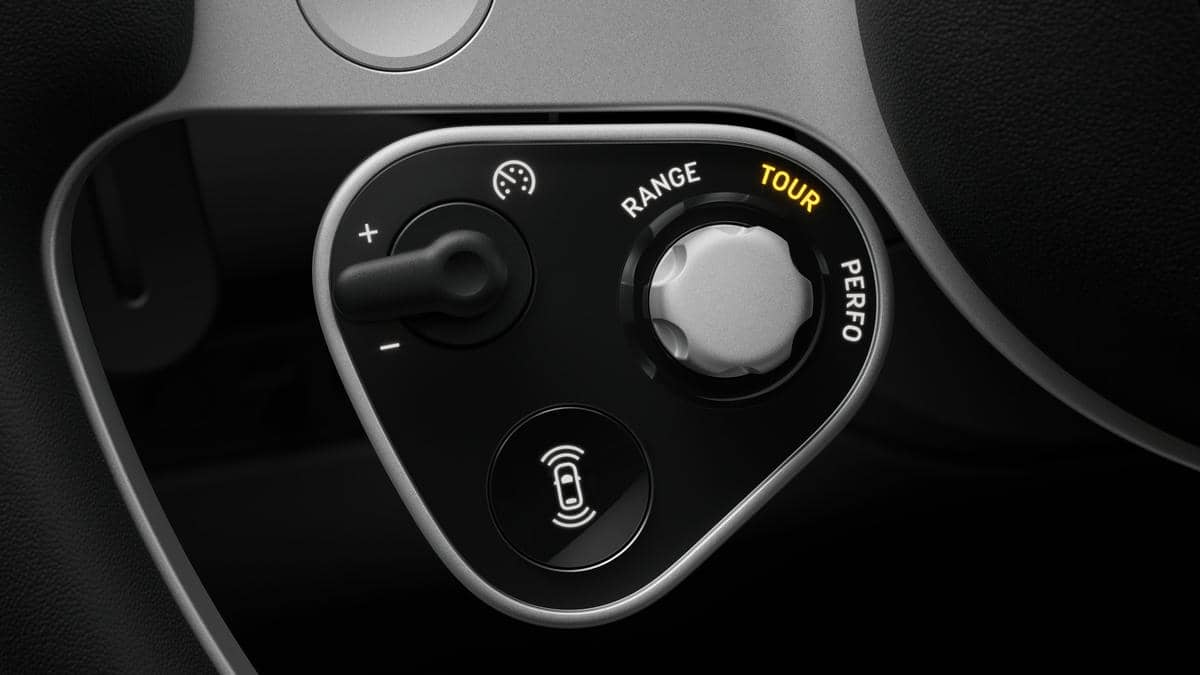  Ferrari Luce enterijer slika 5.jpg - Ferrari 