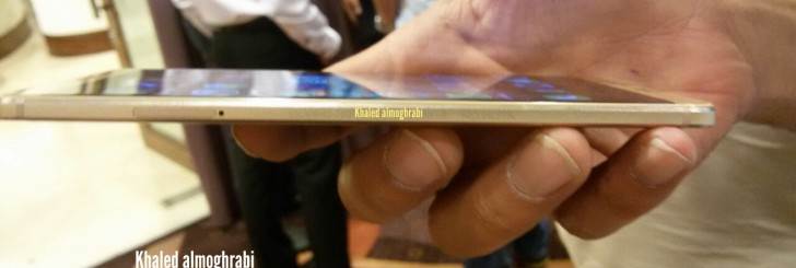   - Huawei/GSMArena.com. 