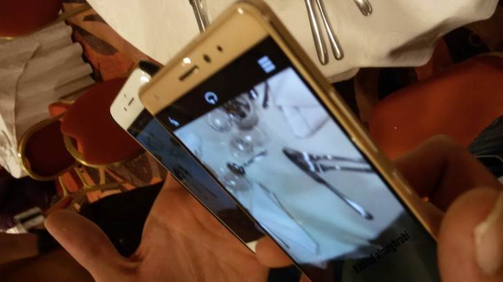   - Huawei/GSMArena.com. 