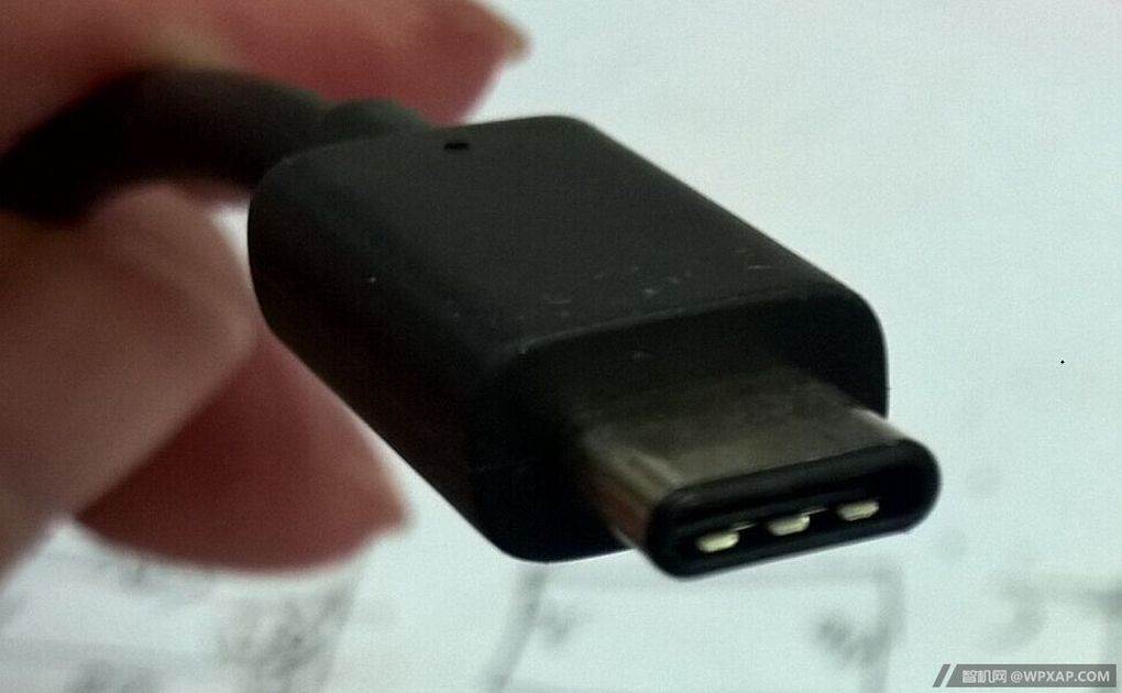 - PhoneArena/www.nowhereelse.fr    - PhoneArena/www.nowhereelse.fr