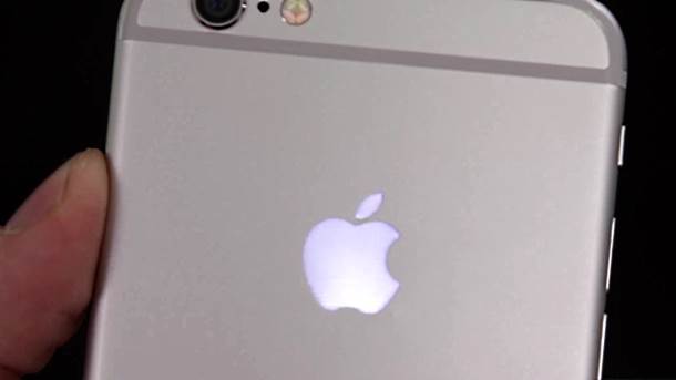  Ovao svetli Apple iPhone logo. 